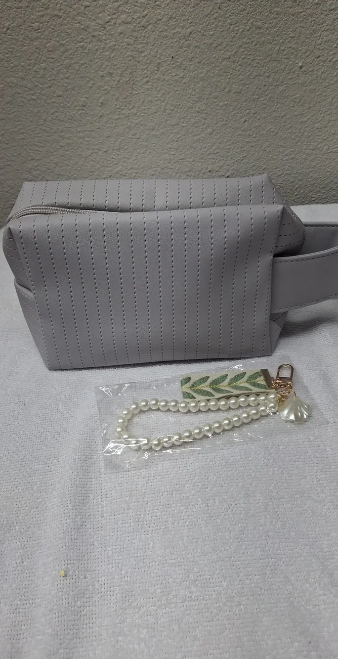 Totemica Essentials by Ana Patricia Cosmetic Makeup Bag Grey NWT